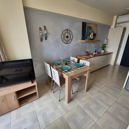 Atlas On The Water - 아파트